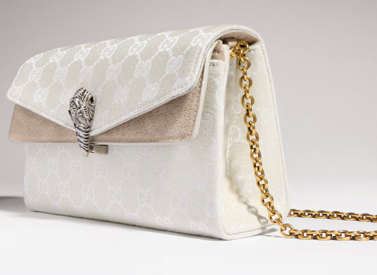 Gucci Dionysus small shoulder bag in GG Supreme canvas Gucci Dionysus small shoulder bag in GG Supreme canvas